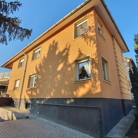 Adel Apartman Miskolc Exterior foto